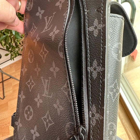 LOUIS VUITTON Saumur Slingbag Monogram Eclipse Authentic Box Receipt Exceptional - Picture 8 of 16